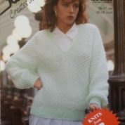 ROBIN KNITTING PATTERN LEAFLET13936 PRETTY QUICK CHUNKY FASHION SWEATER